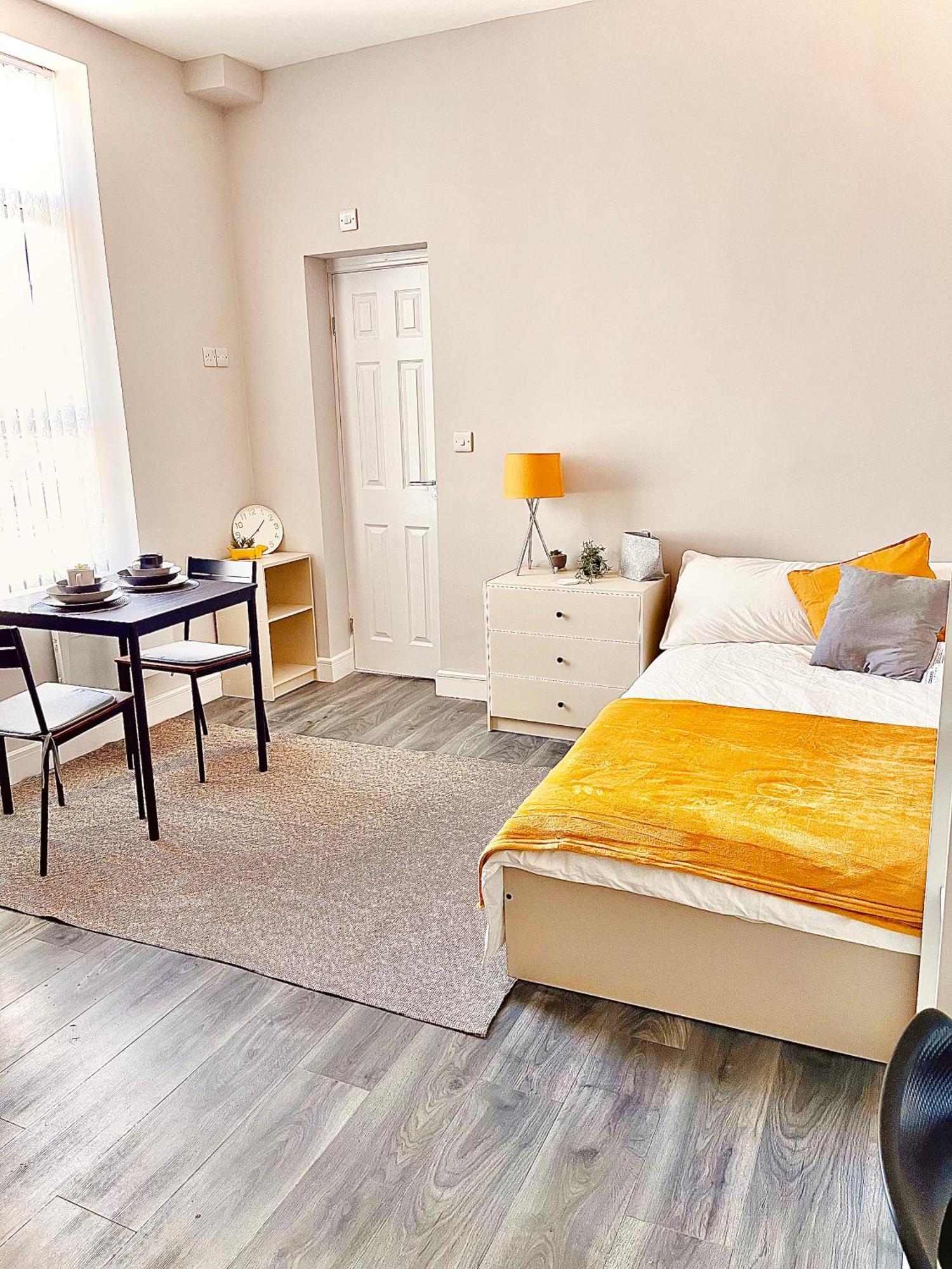 Stay Inns Бирмингам Стая снимка
